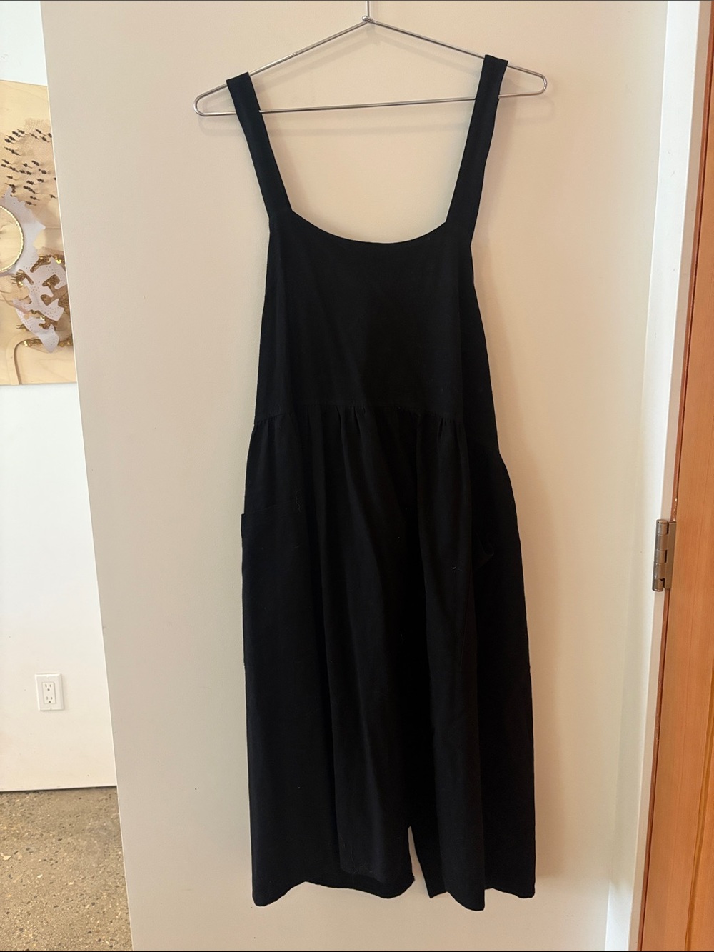 Black Sleeveless Midi Pinafore Smock